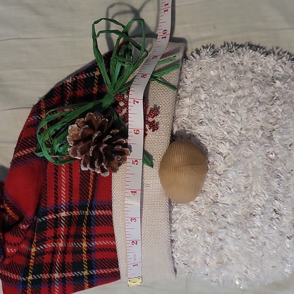 Light up Santa gnome - Picture 4 of 4